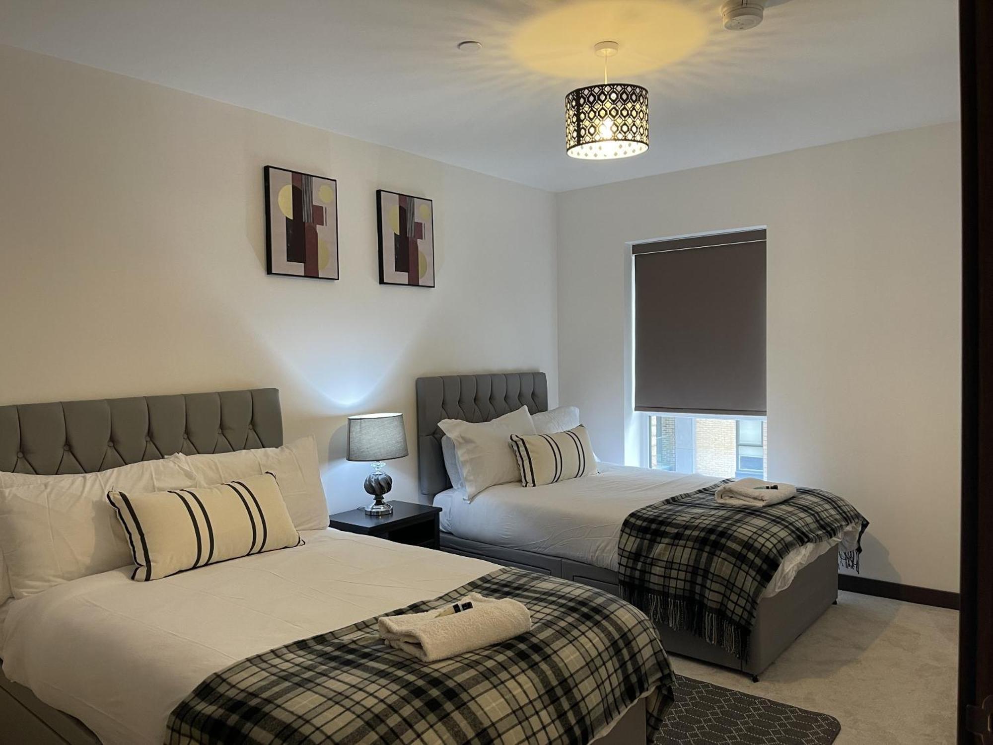 The Godfreys, Edinburgh Way, Harlow Exterior foto